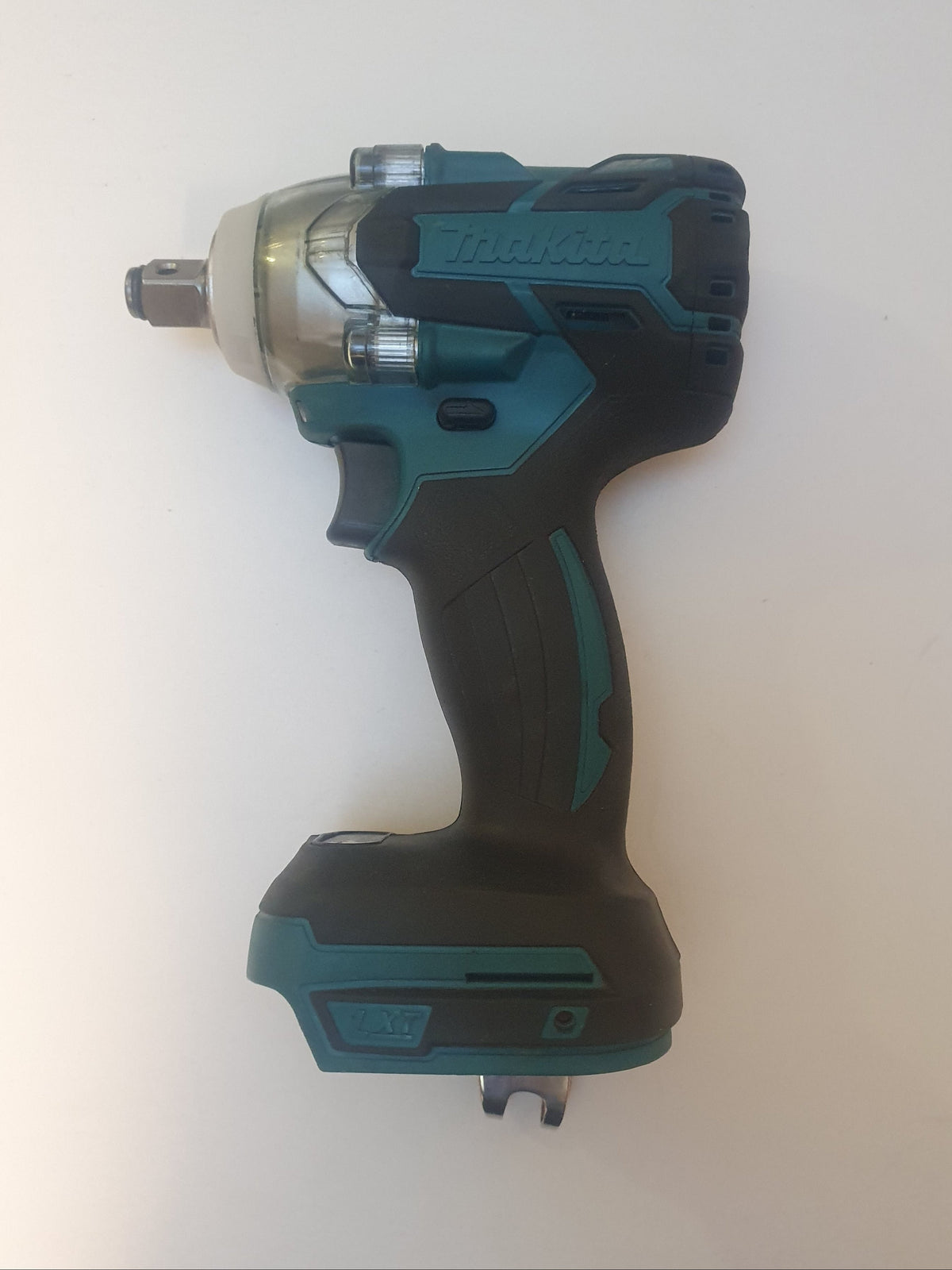 Makita Mutterinväännin DTW285