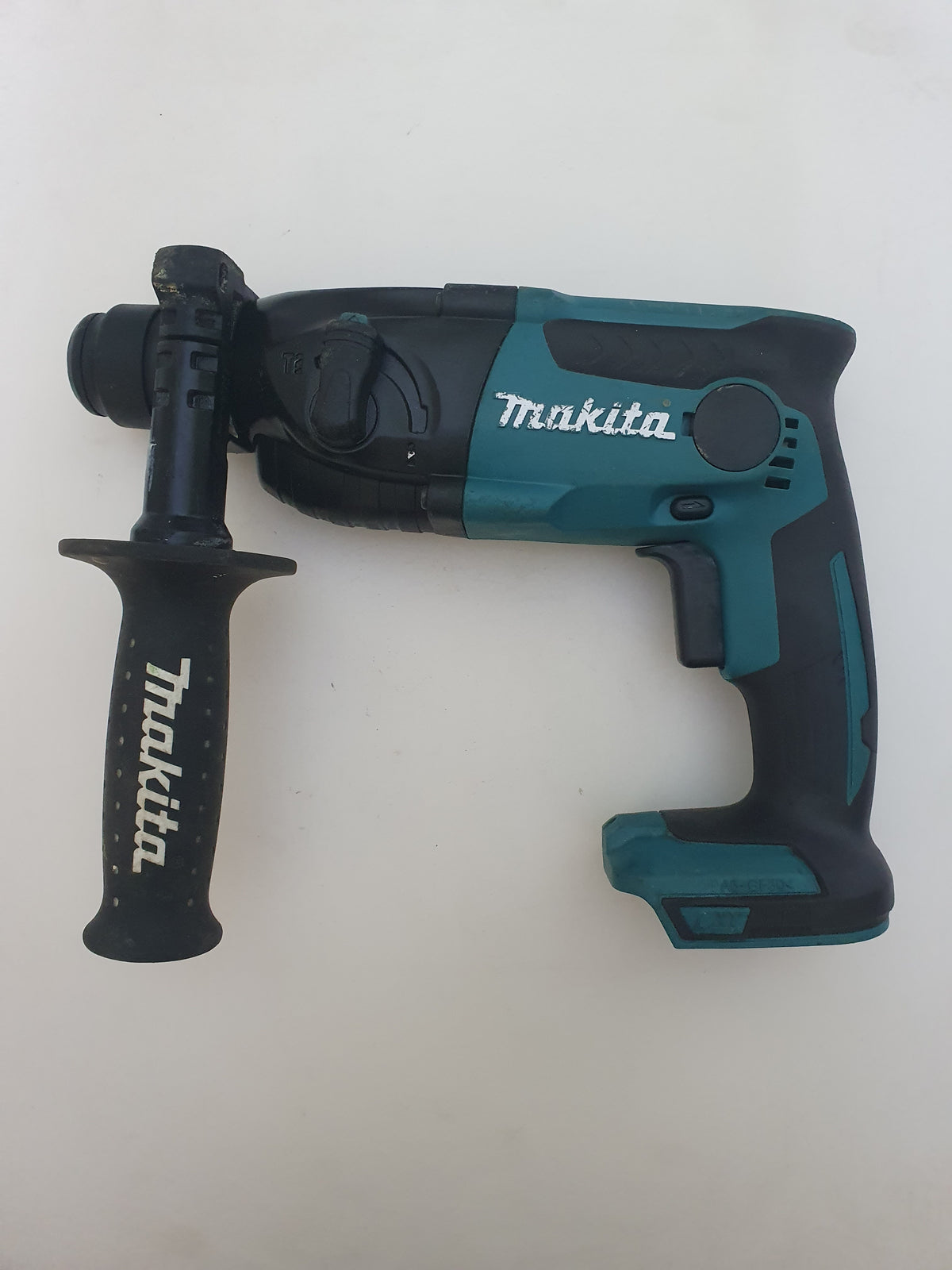 Makita Poravasara DHR165