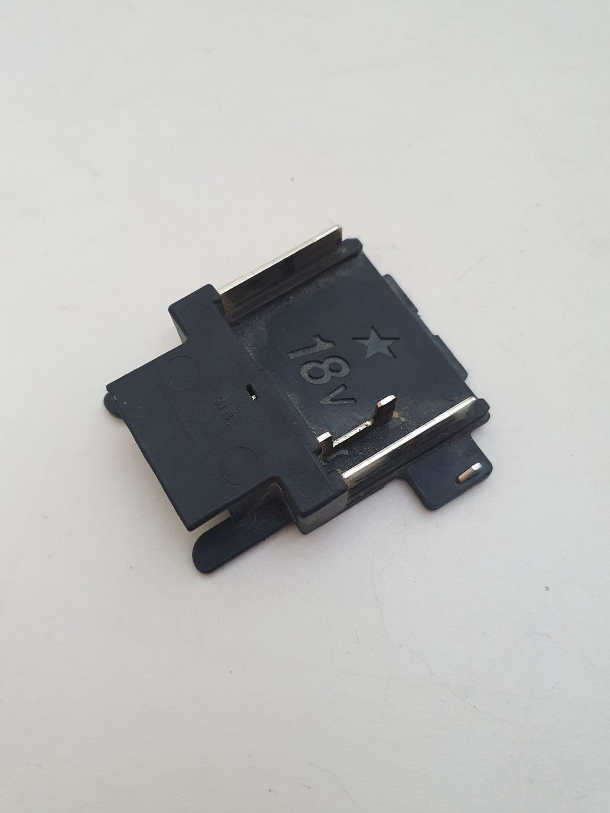 Makita Akkuliitin 643899-6