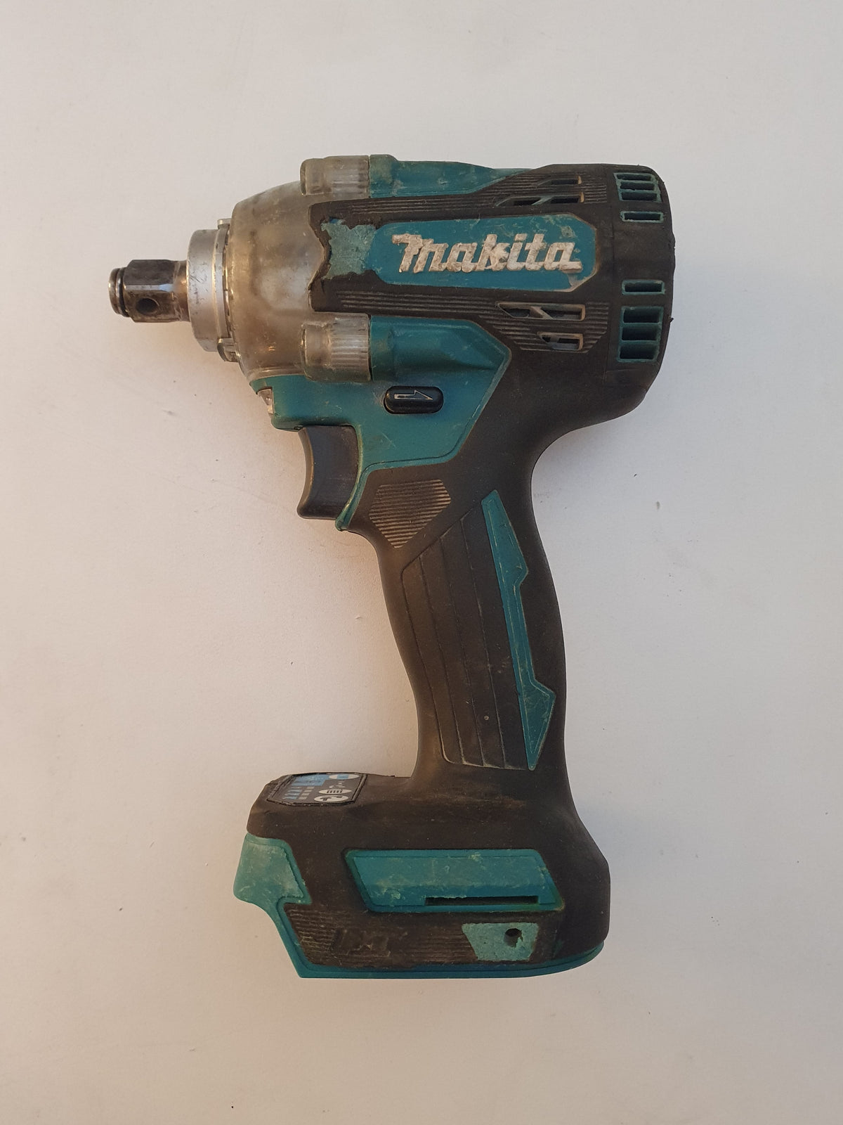 Makita Mutterinväännin DTW300